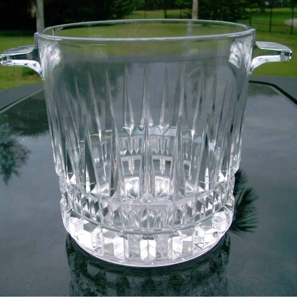 Cristal D’Arques cut as being